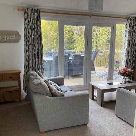 Holiday Cabin Sleeps 5 Glan Gwna Holiday Park Caernarfon Exterior photo