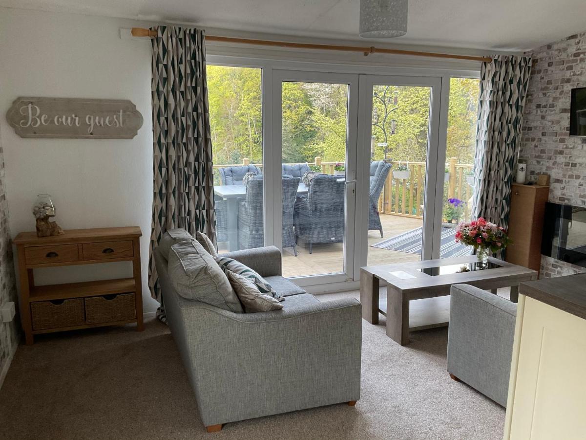 Holiday Cabin Sleeps 5 Glan Gwna Holiday Park Caernarfon Exterior photo